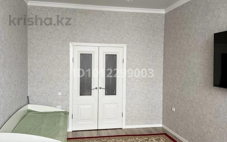 2-бөлмелі пәтер · 60 м² · 3/12 қабат, ул. Бактыораза Бейсекбаева 11, бағасы: 36 млн ₸ в Астане, р-н Байконур — фото 2