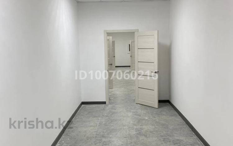 Свободное назначение · 263 м² за 550 000 ₸ в Актобе, мкр. Алтын орда — фото 2