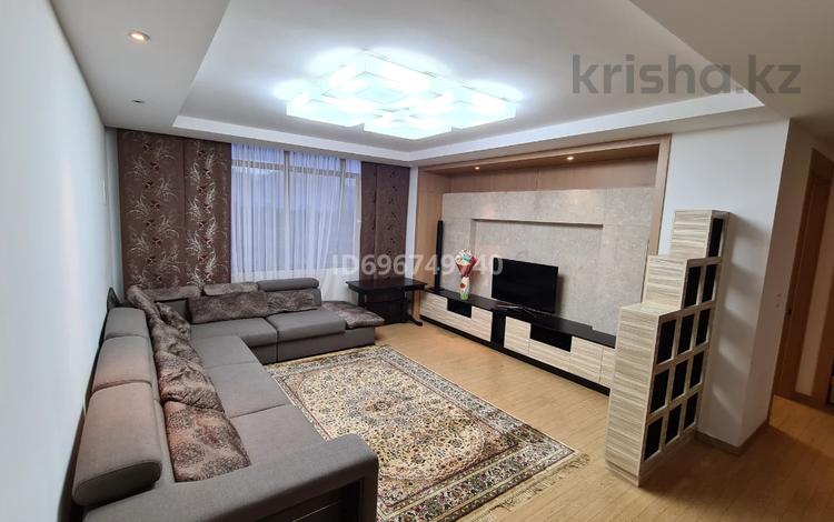 3-комнатная квартира · 100 м² · 2/25 этаж, проспект Рахимжана Кошкарбаева 8 за 500 000 ₸ в Астане, Алматы р-н — фото 2