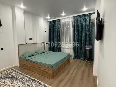 1-комнатная квартира · 43 м² · 1/9 этаж, мкр Центральный, Дружбы 1 — С.Датова за 3 000 ₸ в Атырау
