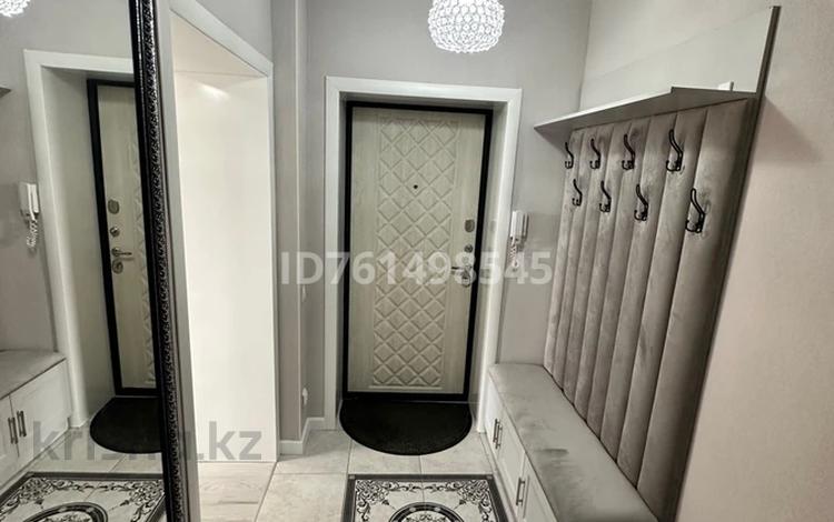 3-комнатная квартира · 68 м² · 1/5 этаж, Муканова за 32 млн ₸ в Караганде — фото 2