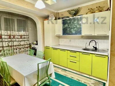 3-комнатная квартира · 79.5 м² · 2/9 этаж, мкр Аксай-3Б 32 за 39.5 млн 〒 в Алматы, Ауэзовский р-н