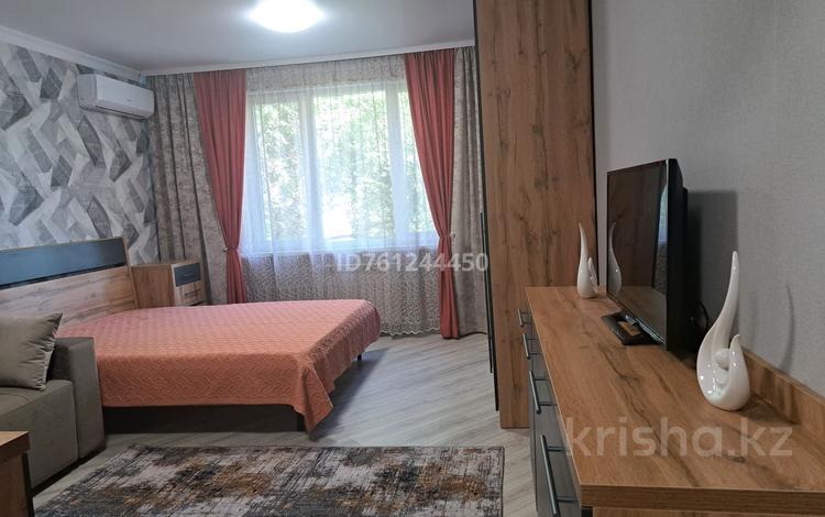 1-комнатная квартира · 48 м² · 3/9 этаж, Аксай1а 23 — Мамышулы Раимбека за 240 000 ₸ в Алматы, Ауэзовский р-н — фото 4