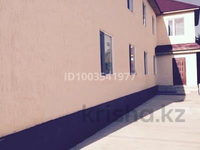 Жеке үй · 20 бөлме · 557 м² · 5.44 сот., Сарыбулакская 12 — Пересечение с главной улицей Богенбай, бағасы: 160 млн 〒 в Астане