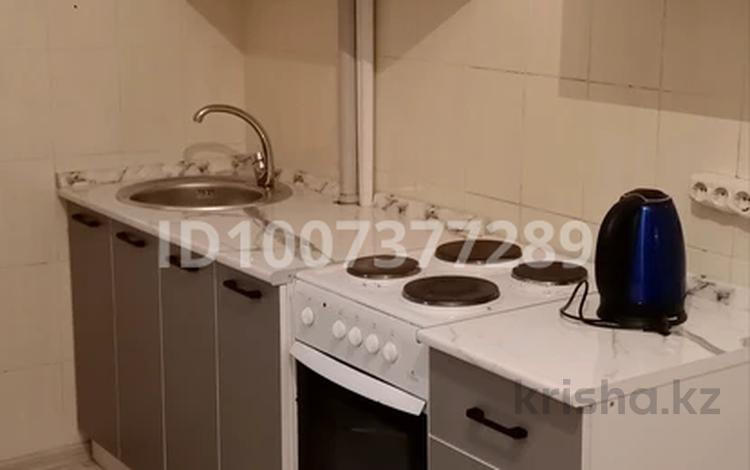 1-бөлмелі пәтер · 27 м² · 2/9 қабат, мкр Юго-Восток, Мкр Юго-восток дюсембекова — Авторынка орбита, бағасы: 130 000 ₸ в Караганде, Казыбек би р-н — фото 2