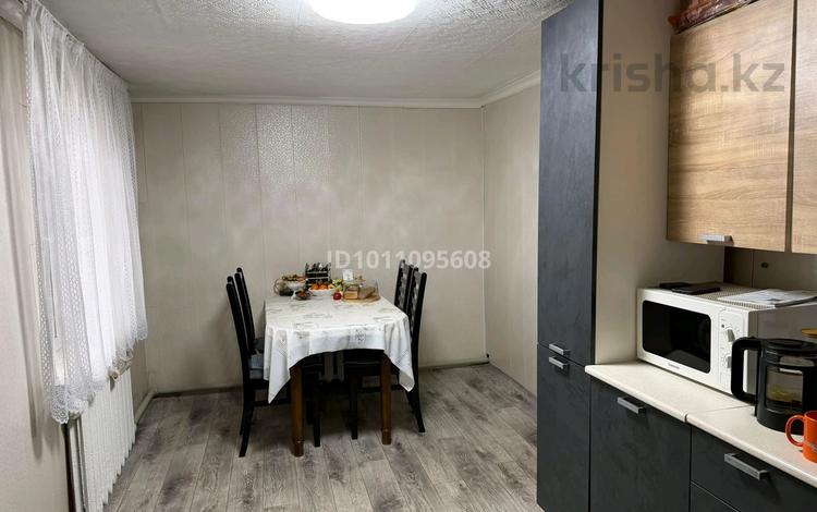 Жеке үй · 3 бөлме · 64.8 м² · 6 жүзд., 2 линия, бағасы: 16.5 млн ₸ в Семее — фото 2