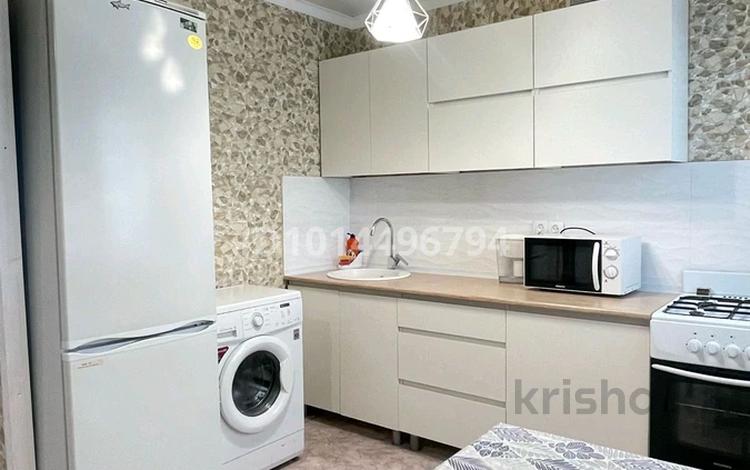2-комнатная квартира · 55 м² · 1/5 этаж, 8-й мкр 15 за 170 000 ₸ в Актау — фото 2