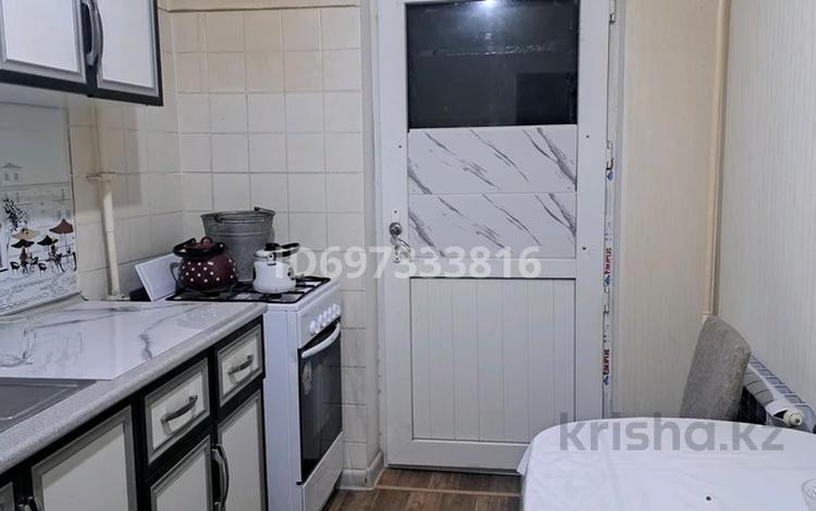 1-комнатная квартира · 44 м² · 2/4 этаж, Самал 41 — Дина супермаркет за 10 000 ₸ в Жанаозен — фото 4