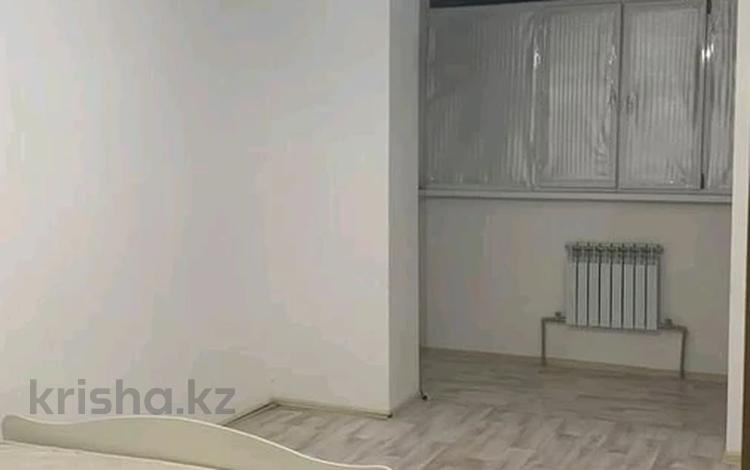 2-комнатная квартира, 65 м², 10/10 этаж помесячно, 19-й мкр 15