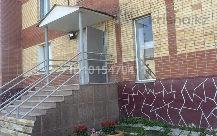 4-бөлмелі пәтер · 110 м² · 1/3 қабат, Тауелсиздик 138 — Зоны отдыха, районной больницы, ДЮСШ, бағасы: 35 млн ₸ в  — фото 2