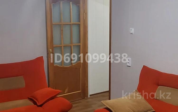 2-комнатная квартира, 54 м², 5/5 этаж помесячно, 12-й мкр 60