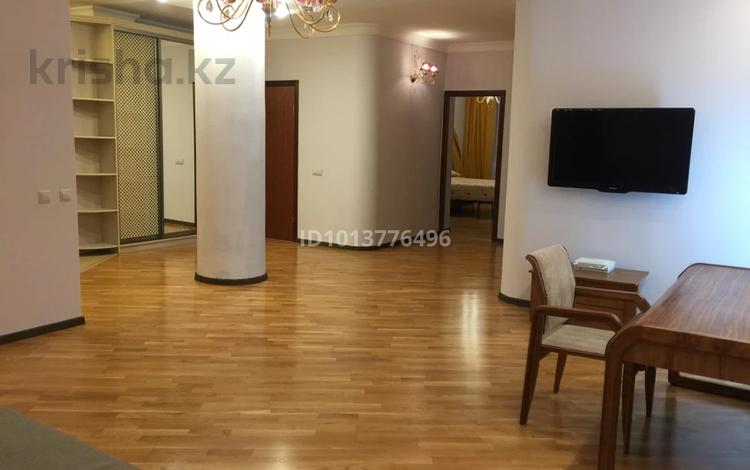 3-комнатная квартира · 120 м² · 7/13 этаж, Тараса Шевченко 8 за 58 млн ₸ в Астане, Сарыарка р-н — фото 2