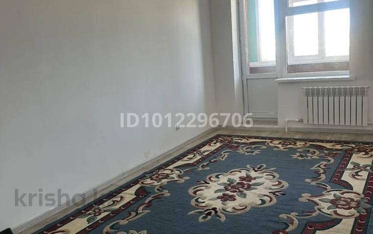 3-бөлмелі пәтер · 75 м² · 3/3 қабат, Нурсити 1 мкр 50, бағасы: 150 000 ₸ в Актобе, мкр Акжар — фото 2