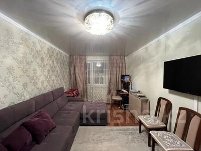 2-комнатная квартира, 44 м², 3/5 этаж, Майкудук, 16й микрорайон за 10 млн 〒 в Караганде, Алихана Бокейханова р-н