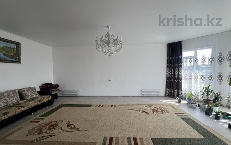 Отдельный дом • 4 комнаты • 129.8 м² • 10 сот., Кенесары за 36 млн 〒 в Бишкуле — фото 2