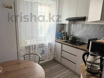 3-бөлмелі пәтер · 62 м² · 1/5 қабат, Центральный ш/а., М.Утемисова 119, бағасы: 18 млн ₸ в Атырау, мкр Центральный