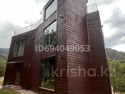 Дом · 3 комнаты · 300 м², мкр Аккайын, Ажибай батыра 123/3 за 200 000 〒 в Алматы, Медеуский р-н