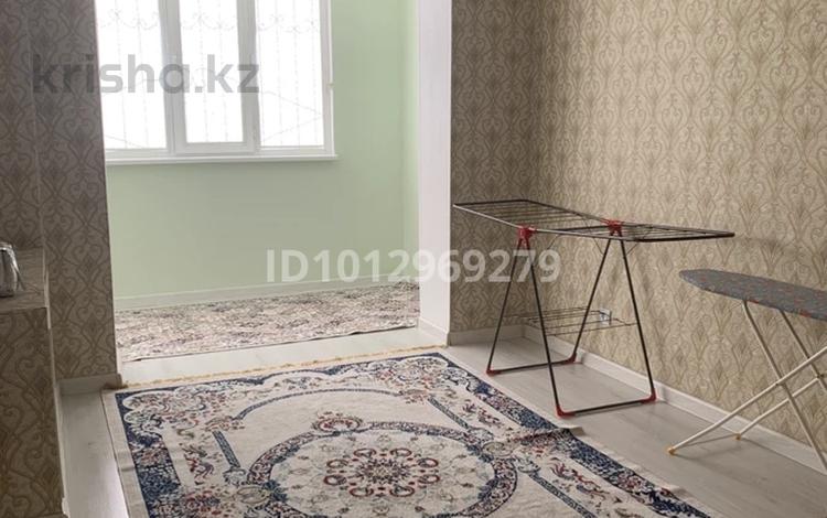 3-комнатная квартира · 74 м² · 1/5 этаж, 28-й мкр 5 — возле магазиүа Аман за 25 млн ₸ в Актау — фото 2