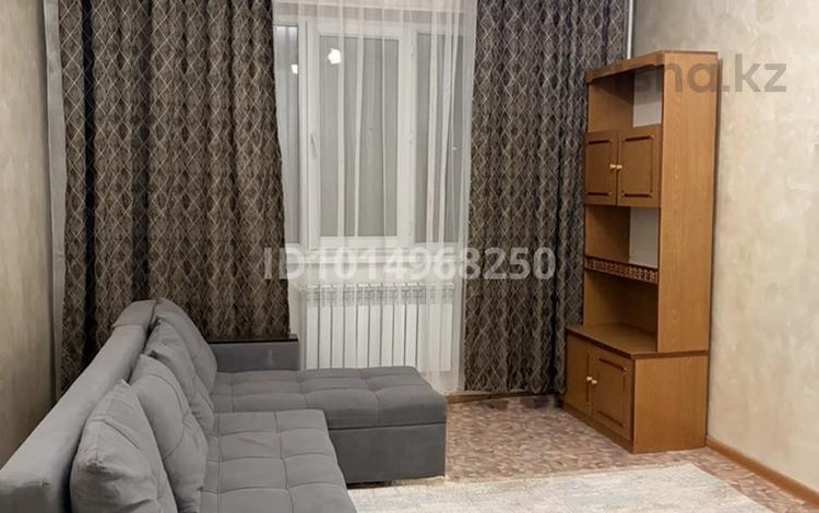 2-комнатная квартира · 60 м² · 2/9 этаж, мкр Аксай-4 70 за 270 000 ₸ в Алматы, Ауэзовский р-н — фото 2