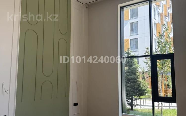 4-комнатная квартира · 120 м² · 1/9 этаж, Жандосова 1/2блок7 — Cулейменова за 129.5 млн ₸ в Алматы, Ауэзовский р-н — фото 2