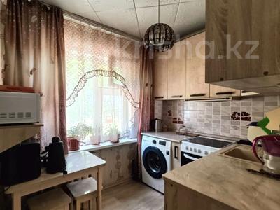 3-комнатная квартира · 60.1 м² · 1/5 этаж, Беспалова 44 за 17.5 млн 〒 в Усть-Каменогорске