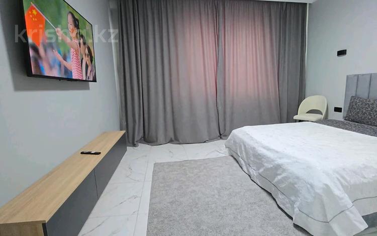 1-комнатная квартира · 45 м² · 9/9 этаж, мкр Нурсая, Ел орда 6 7 — Ел орда/Абылкайырхана за 18 000 〒 в Атырау — фото 2