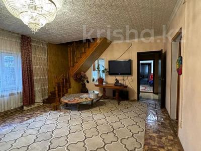Отдельный дом · 10 комнат · 420 м² · 6 сот., Переулок Мирный 7 за 650 000 ₸ в Астане, р-н Байконур
