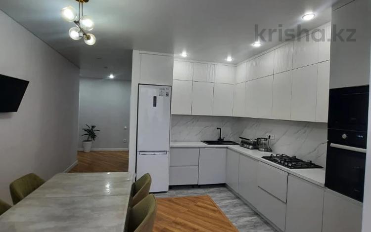 3-комнатная квартира · 116 м² · 4/5 этаж, мкр. Алтын орда, М.Шокая за 48.5 млн ₸ в Актобе — фото 2