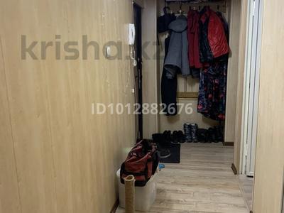 2-бөлмелі пәтер · 43 м² · 2/4 қабат, мкр Самал-1 6 — Сатпаева-Достык, бағасы: 300 000 ₸ в Алматы, Медеуский р-н