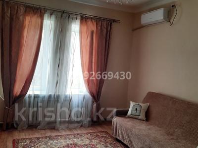 2-комнатная квартира · 44 м² · 2/3 этаж, мкр Центральный, проспект Аззатык 23 за 175 000 〒 в Атырау