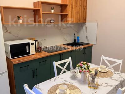 Аренда квартир посуточно в Карагандинской обл.: 1-комнатная квартира · 42 м² · 5/9 этаж, мкр Юго-Восток, Шахтёров 20/4 — Строителей / шахтеров за 16 000 〒 1-комнатная квартира · 42 м² · 5/9 этаж, мкр Юго-Восток, Шахтёров 20/4 — Строителей / шахтеров за 16 000 〒 в Караганде, Казыбек би р-н