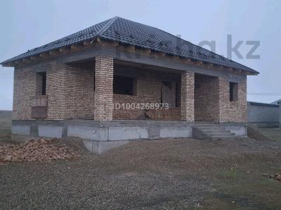 Отдельный дом · 3 комнаты · 101 м² · 9 сот., мкр Бектобе 15 — Магазин Айғаным, 24 сағат за 12.5 млн 〒 в Таразе