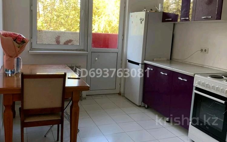 2-бөлмелі пәтер · 58 м² · 3/12 қабат, мкр Дарабоз 5, бағасы: 230 000 ₸ в Алматы, Алатауский р-н — фото 3