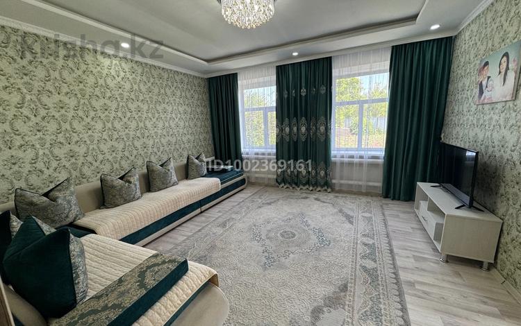 Часть дома · 4 комнаты · 90 м² · 8 сот., Мира 13 1 — Атбасар-2 за 19 млн 〒 — фото 2