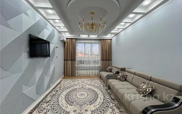 3-комнатная квартира · 90 м² · 2/5 этаж, мкр Юго-Восток, Муканова 41/23 за 49.9 млн ₸ в Караганде, Казыбек би р-н — фото 2