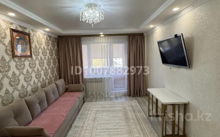 3-комнатная квартира · 73.7 м² · 2/7 этаж, Майкудук, Мкр Голубые пруды за 31 млн 〒 в Караганде, Алихана Бокейханова р-н — фото 4