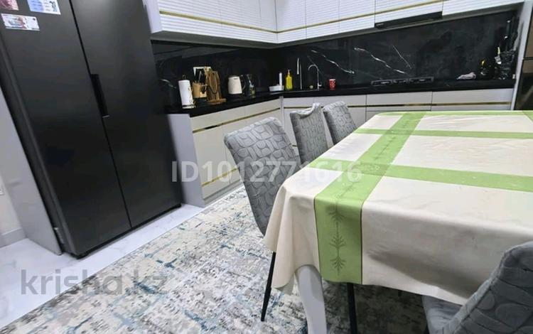 4-комнатная квартира · 158 м² · 3/6 этаж, микрорайон 19а 23, 24 за 68 млн ₸ в Актау, 19А мкр — фото 2