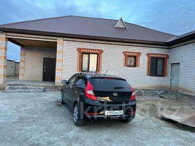 Отдельный дом · 4 комнаты · 141 м² · 8 сот., мкр Береке 14 за 25 млн 〒 в Атырау