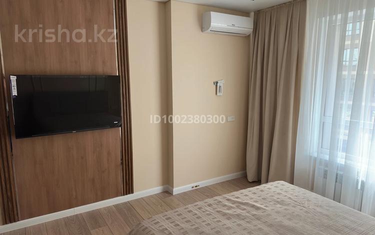 1-комнатная квартира · 40 м² · 3/9 этаж, Толеметова 106/3 за 200 000 〒 в Шымкенте, Абайский р-н — фото 2