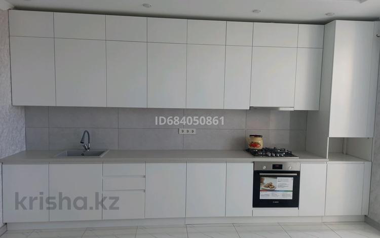2-комнатная квартира · 103 м² · 4/5 этаж, мкр. Алтын орда, Мустафы Шокая 48в к3 — Школа сымбат анага тагзым за 39 млн ₸ в Актобе — фото 2