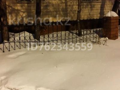 Продажа домов и дачи в Северо-Казахстанской обл.: Отдельный дом · 2 комнаты · 67 м² · 5.5 сот., Лермонтова 21 — Украинская-Лермонтова за 15.7 млн 〒 Отдельный дом · 2 комнаты · 67 м² · 5.5 сот., Лермонтова 21 — Украинская-Лермонтова за 15.7 млн 〒 в Петропавловске