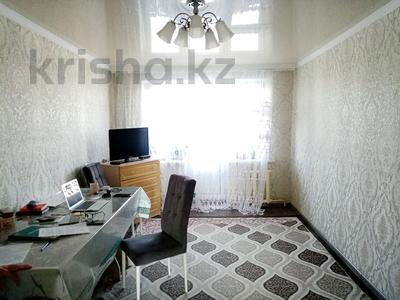 2-комнатная квартира, 50 м², 5/5 этаж, Каратау за 12.5 млн 〒 в Таразе