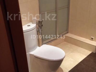 2-комнатная квартира · 75 м², Маметова 111 за 200 000 ₸ в Уральске