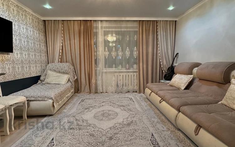 4-комнатная квартира · 87 м² · 4/5 этаж, Майкудук, мкр Голубые пруды — Томирис за 32 млн 〒 в Караганде, Алихана Бокейханова р-н — фото 2