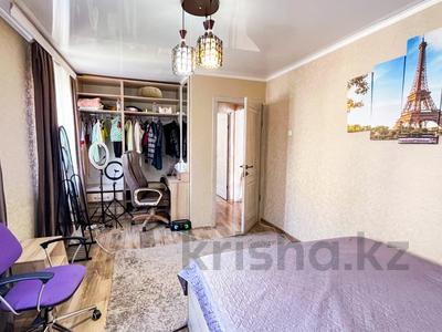 3-комнатная квартира, 53 м², 2/5 этаж, мкр Самал за 15.7 млн 〒 в Талдыкоргане