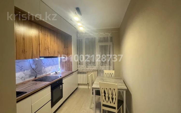 2-комнатная квартира · 50 м² · 10/12 этаж, Скрябина 28к2 — Оптовки за 300 000 〒 в Алматы, Жетысуский р-н — фото 2