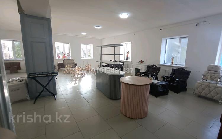 Свободное назначение · 144 м² за 200 000 ₸ в Актобе — фото 2