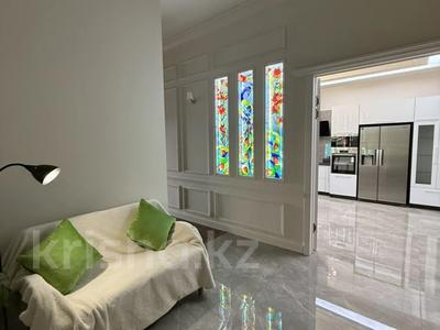4-бөлмелі пәтер · 170 м² · 1/6 қабат, Омарова 33, бағасы: 156 млн ₸ в Алматы, Медеуский р-н