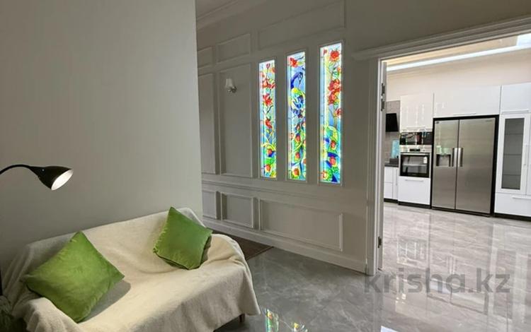 4-бөлмелі пәтер · 170 м² · 1/6 қабат, Омарова 33, бағасы: 156 млн ₸ в Алматы, Медеуский р-н — фото 2