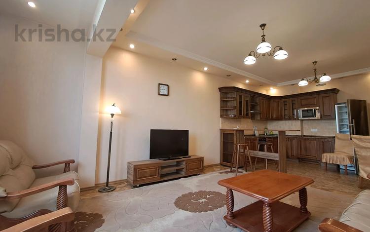 2-комнатная квартира · 85 м², Зенкова 59 за 380 000 ₸ в Алматы, Медеуский р-н — фото 3